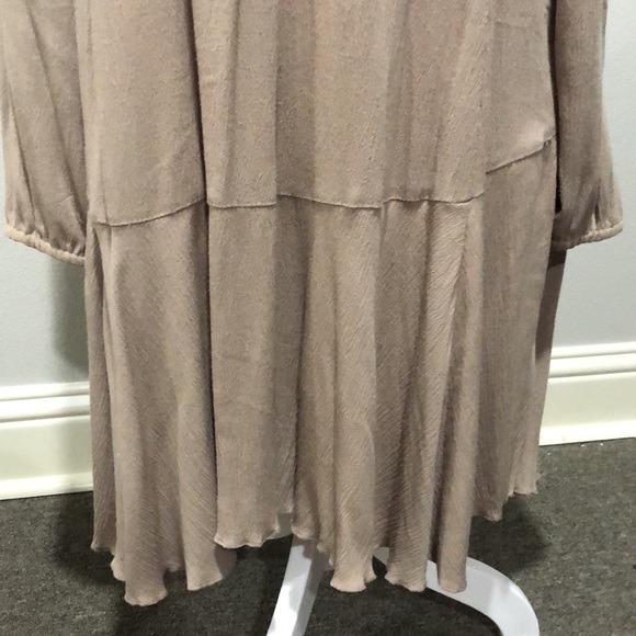 Umgee taupe open embroidered lace shoulder dress loose swing style runs big - Picture 9 of 11